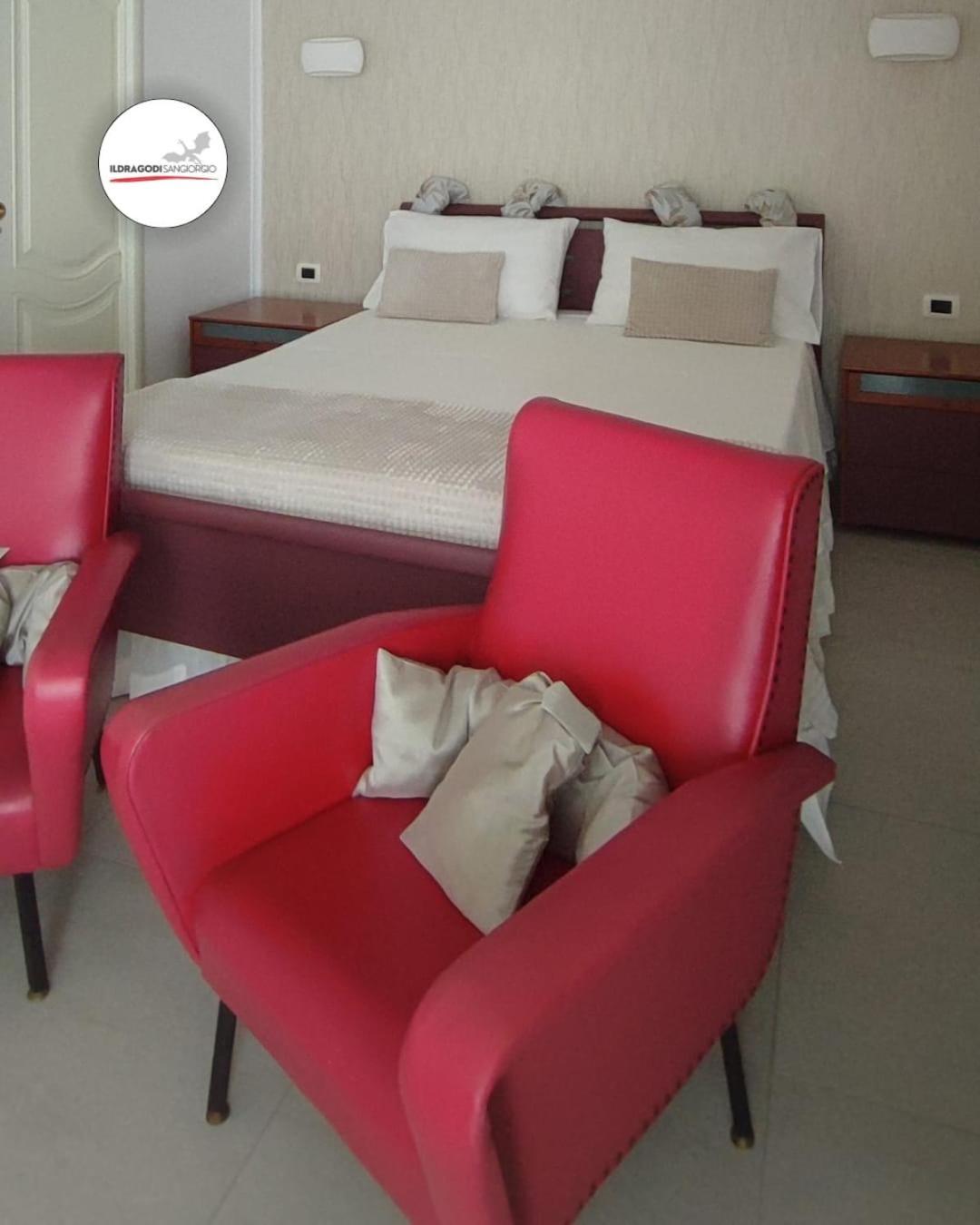 Il Drago Di San Giorgio Apartment Naples